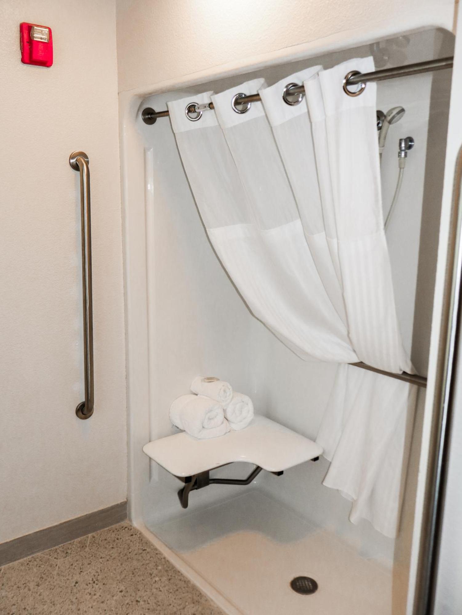 Travelodge By Wyndham Rapid City - Black Hills Экстерьер фото
